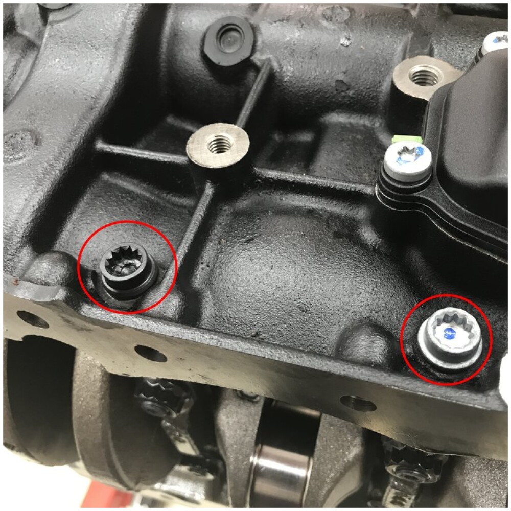 ARP kit prigionieri monoblocco banco VAG 2.0L TSI EA888 Gen.2 + Gen.3 MQB 3 ARP kit prigionieri monoblocco banco VAG 2.0L TSI EA888 Gen.2 + Gen.3 MQB - immagine 3